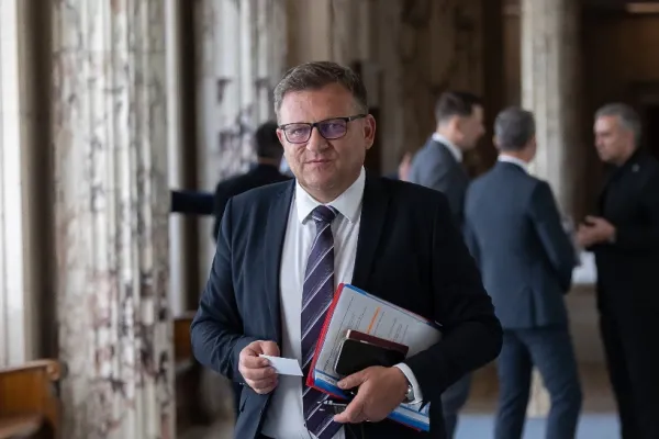 Budăi: Guvernul ia în calcul să returneze toți banii odată celor care au pensii de peste 4000 de lei și au fost taxați ilegal