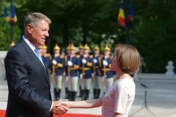 Maia Sandu, la întâlnirea cu Klaus Iohannis: Ne pregătim de toate scenariile, iar dacă Rusia atacă Moldova, vom cere ajutor