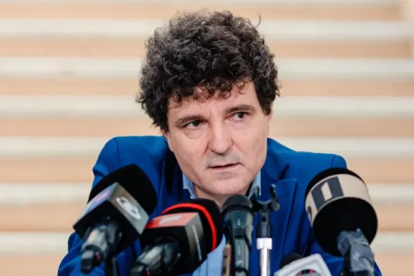 Nicușor Dan: Continuăm expertizarea clădirilor cu risc seismic din București