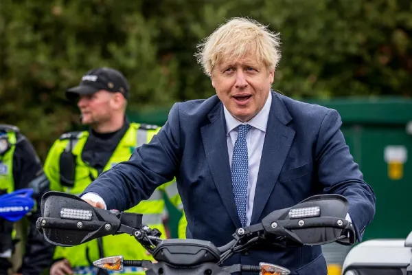 Demisia lui Boris Johnson, aplaudată la Moscova: A plecat CLOVNUL