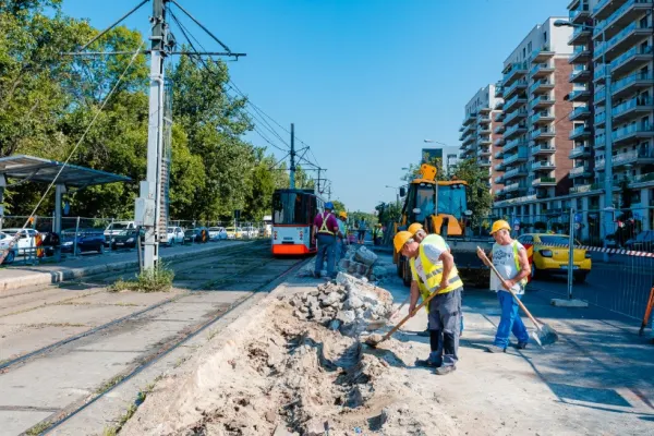 Haos pe traseul tramvaiului 41. Nicușor Dan a anunțat că se închid mai multe stații - GALERIE FOTO