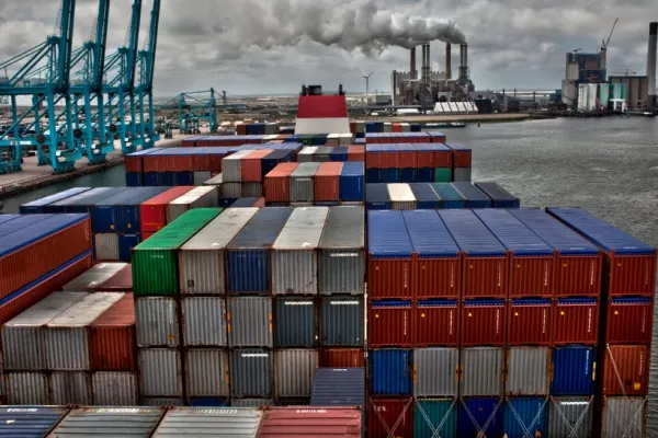 Război Ucraina. Cel mai mare port din Europa oprește traficului de containere către Rusia