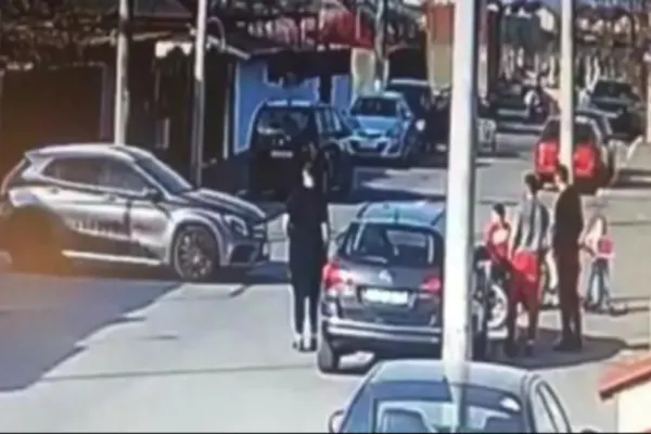 Şoferiţa care a accidentat mortal două fete în zona Andronache din Capitală, condamnată la 4 ani şi 6 luni închisoare, cu executare