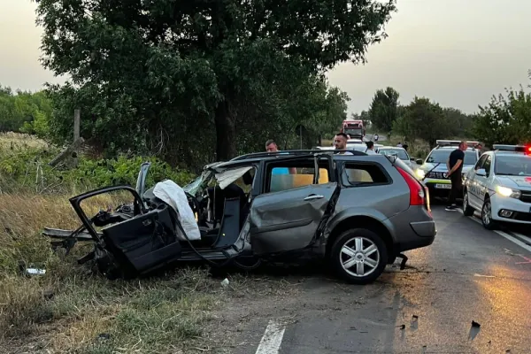 Accident îngrozitor în apropiere de Capitală - 4 persoane au murit, între care 2 copii - Traficul este complet blocat