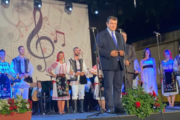 Cel mai mare eveniment al românilor din Serbia. Eugen Tomac: „O adevărată lecție de patriotism”