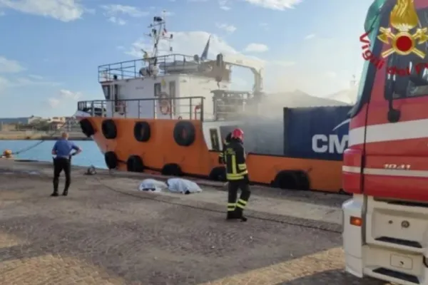 Explozie urmată de incendiu într-un port din Italia: 3 morți și un rănit grav
