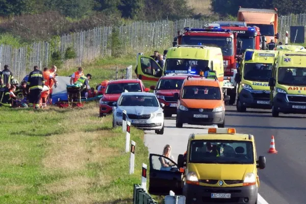 Carnagiu pe o autostradă din Croația. 11 persoane au murit în urma unui accident al unui autocar polonez - FOTO