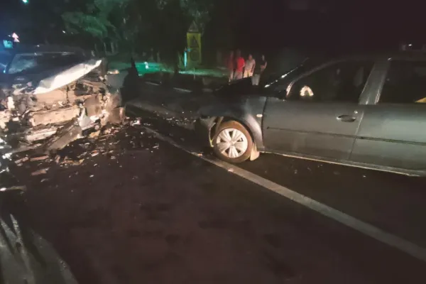 Accident între două mașini și o motocicletă, pe DN 71 Bucureşti-Târgovişte. O persoană este grav rănită