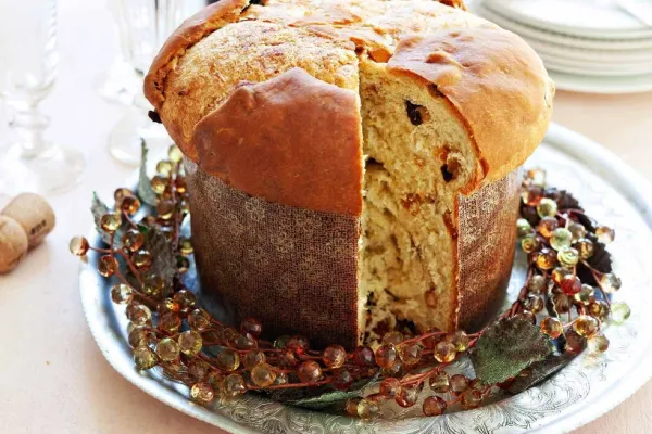 Tragedie de Crăciun în Italia. Un bărbat de 47 de ani mort s-a înecat cu panettone la o petrecere de familie