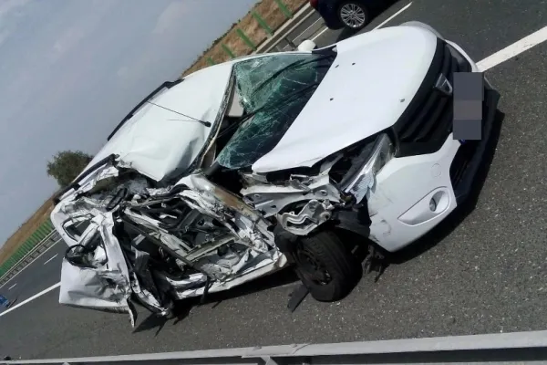 Accident cu 3 mașini pe Autostrada Soarelui, o persoană în stare extrem de gravă, TRAFIC RESTRICȚIONAT