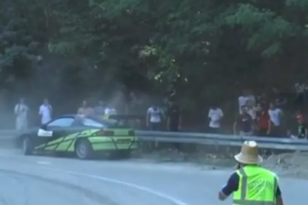 Accident la raliul de la Târgu Cărbunești. O persoană din public a fost rănită - VIDEO