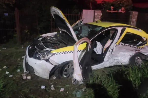 Un taximetrist și clienta sa au murit într-un accident groaznic în Târgu Jiu - Ce greșeală fatală a făcut șoferul