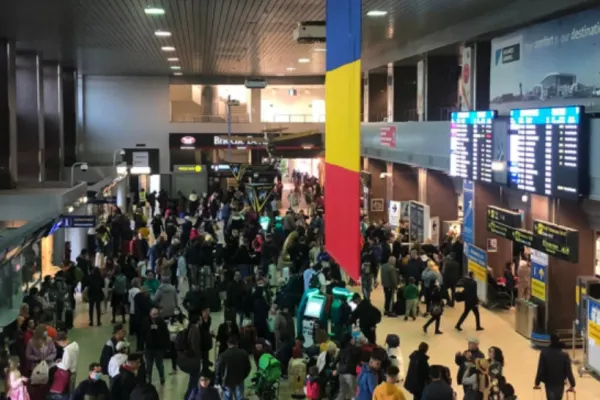 SCANDAL la Aeroportul Otopeni din cauza curselor anulate spre Italia - Oamenii sunt revoltați: „Pierdem serviciul din cauza lor”