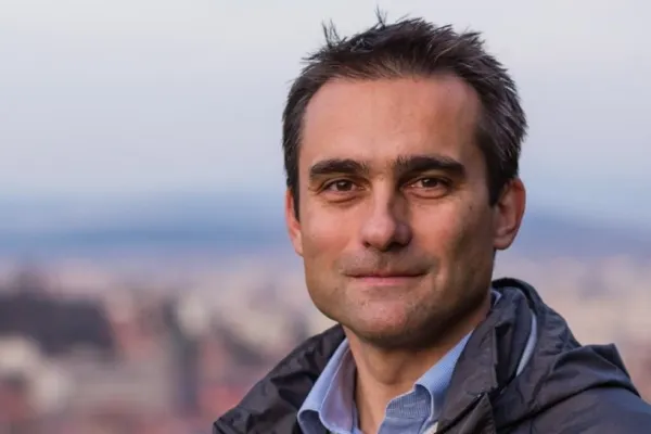 Allen Coliban a jucat-o pe Lasconi pentru funcția de șef SRI. Fostul primar al Brașovului ar fi negociat funcții-cheie cu Nicușor Dan
