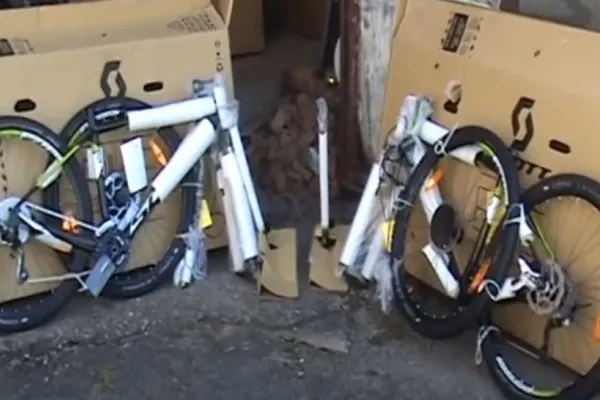 VIDEO | Biciclete de lux, furate de români din Germania, descoperite într-un garaj din Pitești