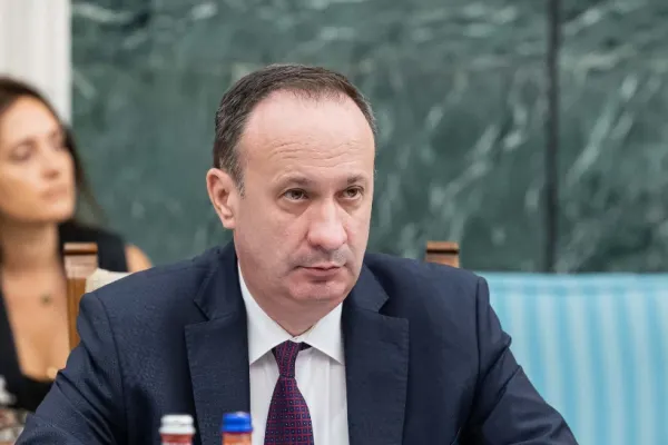 Un fost ministru PSD îl face praf pe Nicușor Dan: "Șobolăneală" politică! Generalul e disperat! Păpușa cu păr creț are doar 11%"