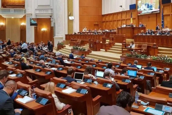 UDMR a renunțat la ideea majorării indemnizației demnitarilor. Ce vor vota marți deputații