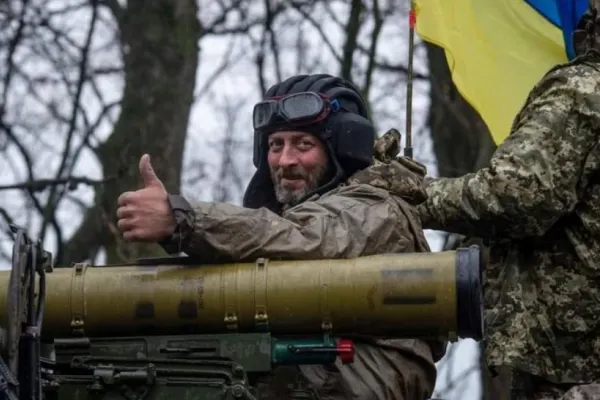 Moscova a reacționat la anunțul Londrei că va trimite tancuri grele în Ucraina: Nu va grăbi încetarea ostilităţilor, ci doar le va intensifica
