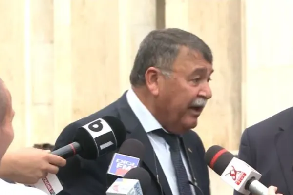 Edilii din țară vor salarii mai mari și pensii speciale: "Avem primari care nu se pot interna într-un centru de bătrâni că nu are cu ce să cotizeze"