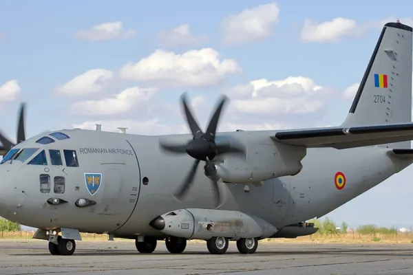 Misiune urgentă MApN: Un pacient în stare gravă, transportat cu o aeronavă C-27 J Spartan în Germania