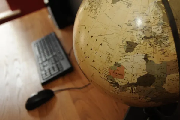 Război Ucraina. Cel mai mare producător de accesorii pentru computer părăsește Rusia