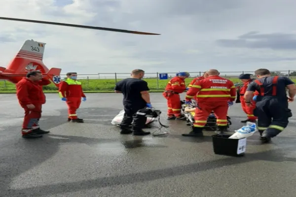 Accident de muncă în zona industrială din Arad: un bărbat și-a prins mâna într-o presă. A intervenit elicopterul SMURD