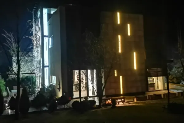 Clipe de COȘMAR în Timiș - Locuitorii din Giarmata, terorizați de 2 ani, după petreceri cu polițiști și interlopi - VIDEO
