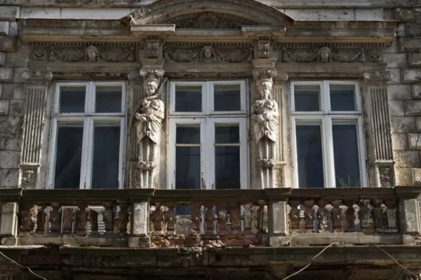 Clădirile cu risc seismic și renovarea energetică, în atenția municipalității. Nicușor Dan: AMCCRS pregătește documentațiile necesare pentru obținerea finanțării europene - FOTO