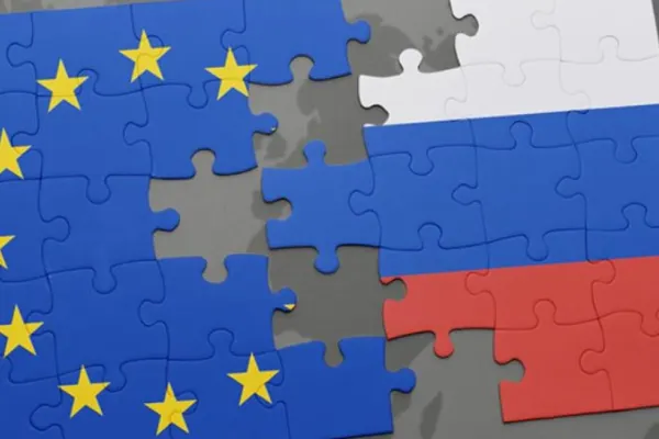 Kremlinul reacționează după suspendarea vizelor pentru ruși: „E o decizie ridicolă a UE. Rusia pregătește măsuri”