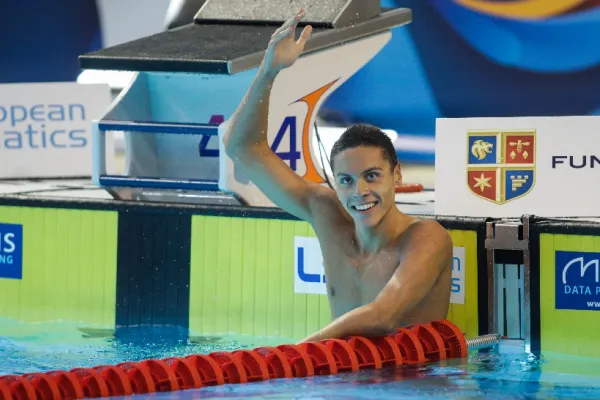 David Popovici a împlinit 18 ani - Sportivul a strâns 11 medalii de aur doar în acest an