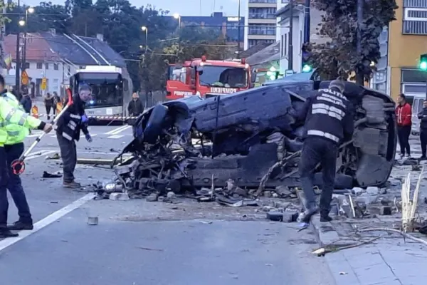 Accidentul mortal din Cluj-Napoca, surprins de camere. Motorul BMW-ului a zburat la câțiva metri. Cine era victima - VIDEO