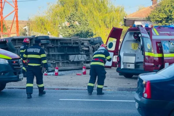 Accident cu 15 victime, în Galați. Un TIR condus de un cetățean din Republica Moldova a intrat într-un microbuz - FOTO&VIDEO