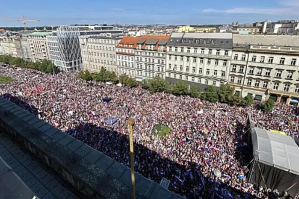 Proteste masive în mai multe orașe din lume. 70.000 de oameni cer prețuri mai mici la energie - VIDEO