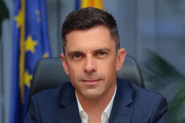 Eduard Novak, pieton pentru 90 de zile - Ministrul Sportului rămâne fără permis după ce a fost prins cu 148 de km la oră