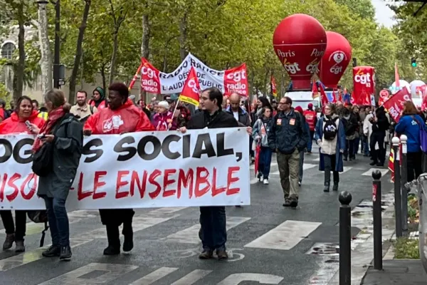 PROTESTE în Franța: Peste 200 de manifestații în marile orașe - Oamenii sunt revoltați din cauza salariilor mici