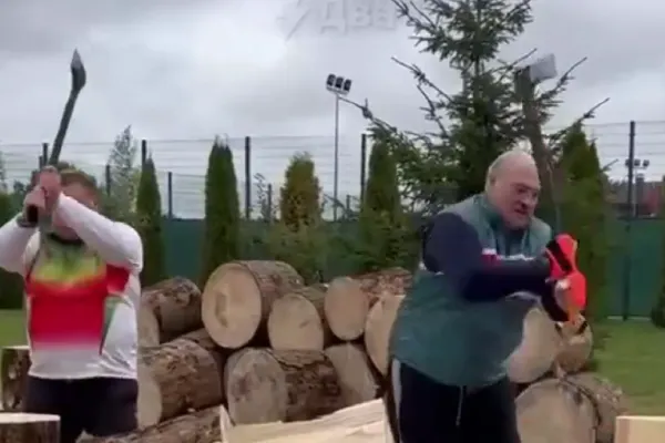 Lukașenko a pus mâna pe TOPOR. Pe cine amenință, pe Vladimir Putin sau Europa? - VIDEO