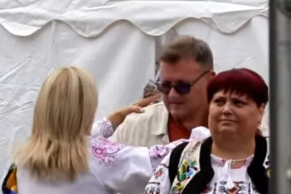 Imagini ULUITOARE cu ministrul Muncii: ce face în plin SCANDAL al PENSIILOR