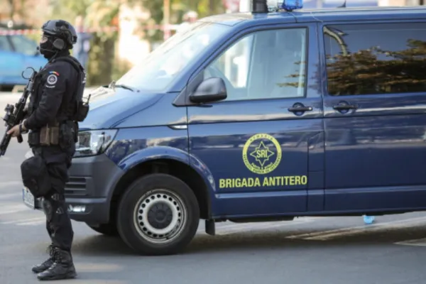 Alerta cu bombă la un liceu din Timișoara - FALSĂ! Polițiștii îl caută acum pe cel care a sunat la 112