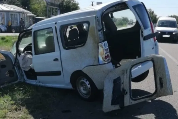 Accident în Buzău. 2 soți au murit, un băiețel de 11 ani a fost preluat cu elicopter SMURD