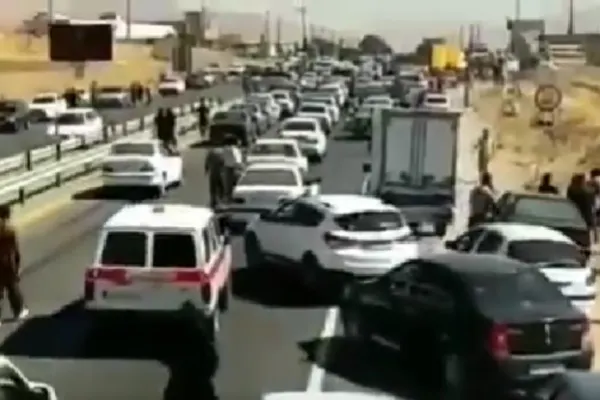 Val de proteste în Iran după ce o tânără de 22 de ani ar fi fost omorâtă în bătaie de polițiști - VIDEO