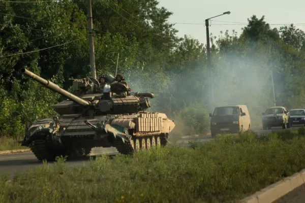 Război Ucraina. RUȘII avansează lent în ofensiva din Donbas: 1 km pe săptămână - De ce nu schimbă tactica