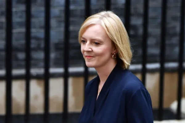 Guvernul de la Londra pregătește înghețarea facturilor la energie până în 2023 - Liz Truss face prima promisiune