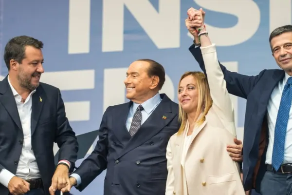 Alegeri Italia. Victorie clară a coaliției de extremă dreapta, condusă de Giorgia Meloni - Prezența la vot, sub 70%