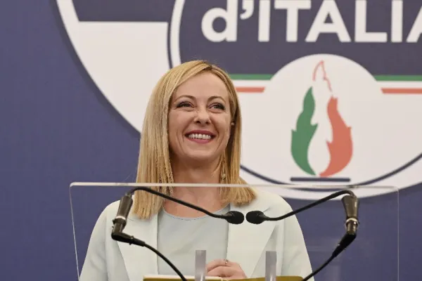 Giorgia Meloni, felicitată de Zelenski pentru rezultatul la alegeri: „Ucraina poate conta pe sprijinul Italiei”