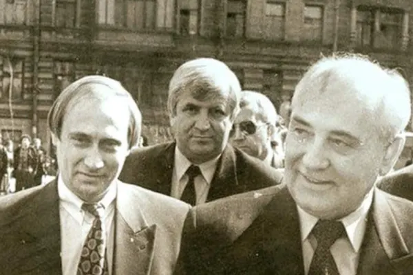 Propagandiștii TV ai Kremlinului l-au făcut praf pe Gorbaciov. Un lider SLAB, care a avut de învățat de la PUTIN