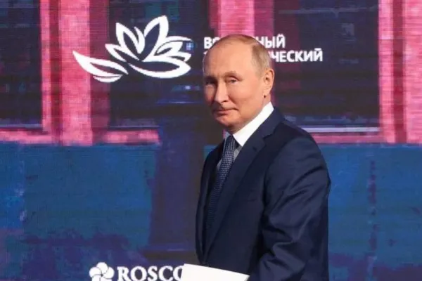 Cinismul lui PUTIN - Cum râde de europeni: „Le va îngheța coada la iarnă, ca lupului din basmul rusesc”