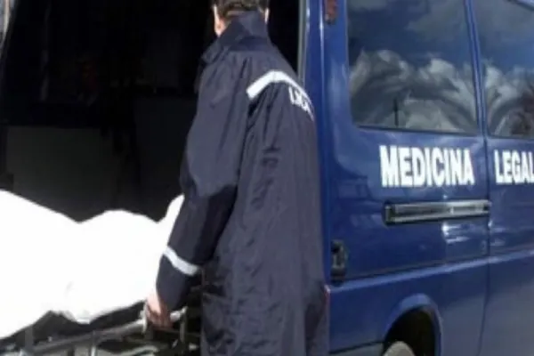 Bătrân de 81 de ani, găsit mort într-un șanț, după ce a fost spulberat de o mașină! Șoferul a fugit de la locul accidentului
