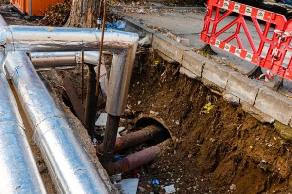 Nicușor Dan: Lucrările de modernizare a rețelei de termoficare din zona Pantelimon avansează. Un prim tronson va fi dat în funcțiune curând