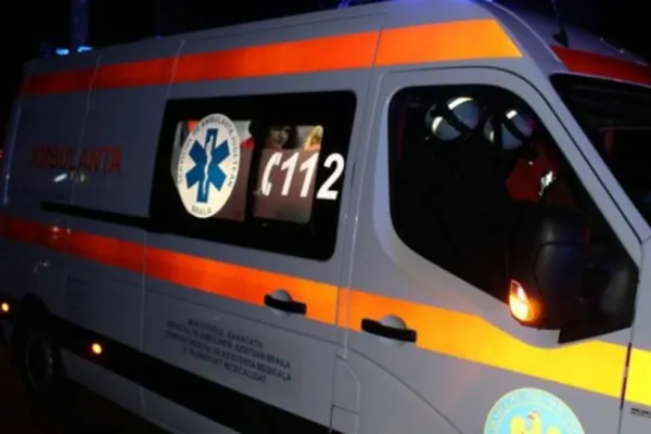 Biciclist accidentat mortal de o ambulanță care transporta un pacient la spital