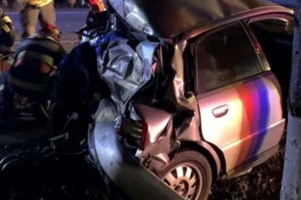 Accident între un autocar şi un autoturism, în Mureş. O femeie a fost grav rănită